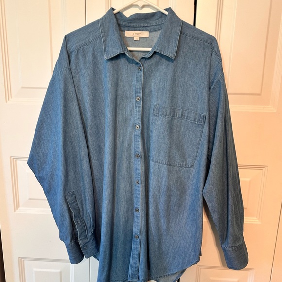 LOFT Tops - LOFT Chambray Oversized Pocket Shirt